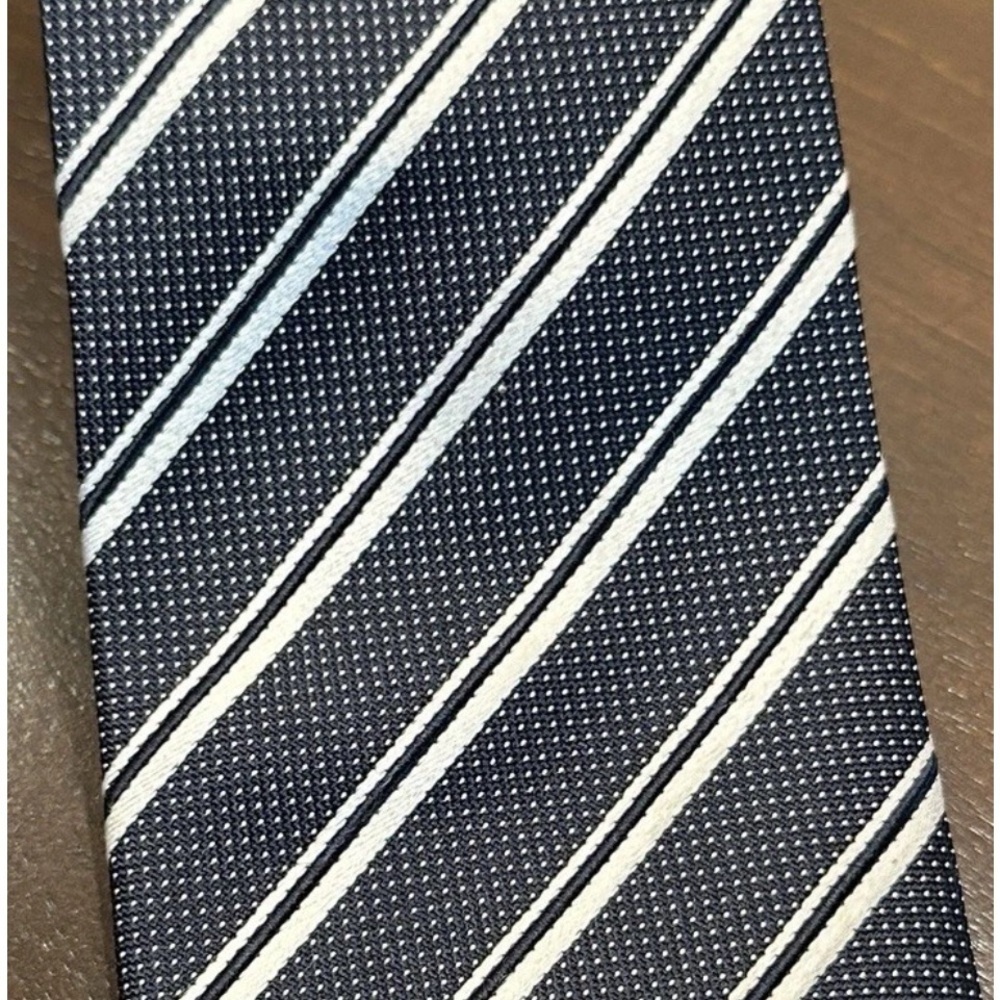 Hugo Boss Classic Men's Navy Striped Tie - Elegant Formal Accessory 3” wide
